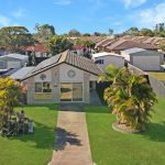 6 Twolyn Street, Urangan, QLD 4655 AUS