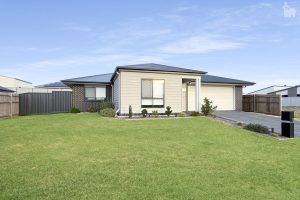 13 Messer Drive, Kawungan, QLD 4655 AUS