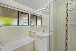 4 Hakea Court, Kawungan, QLD 4655 AUS