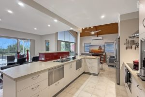 38 Mant Street, Point Vernon, QLD 4655 AUS