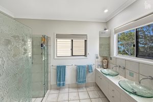38 Mant Street, Point Vernon, QLD 4655 AUS