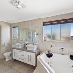 8 Cormie Court, Urraween, QLD 4655 AUS