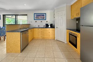 16 Crawford Drive, Dundowran, QLD 4655 AUS