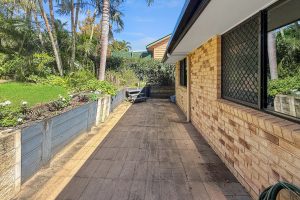 16 Crawford Drive, Dundowran, QLD 4655 AUS